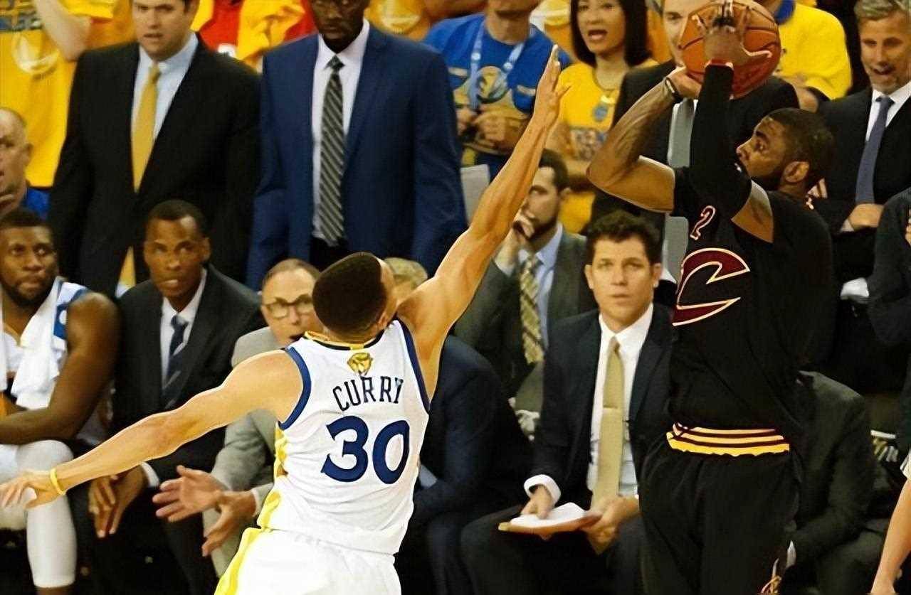 关于重返赛场引发热议！，詹姆斯在G2比赛中出色防守观众掌声雷动的信息-金年会登录入口